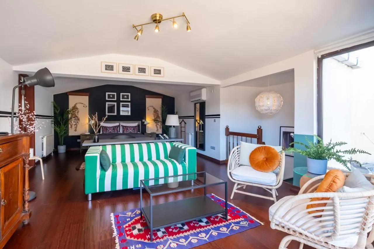 Apartamento Flat With Terrace Near Istiklal Street Estambul 0*,