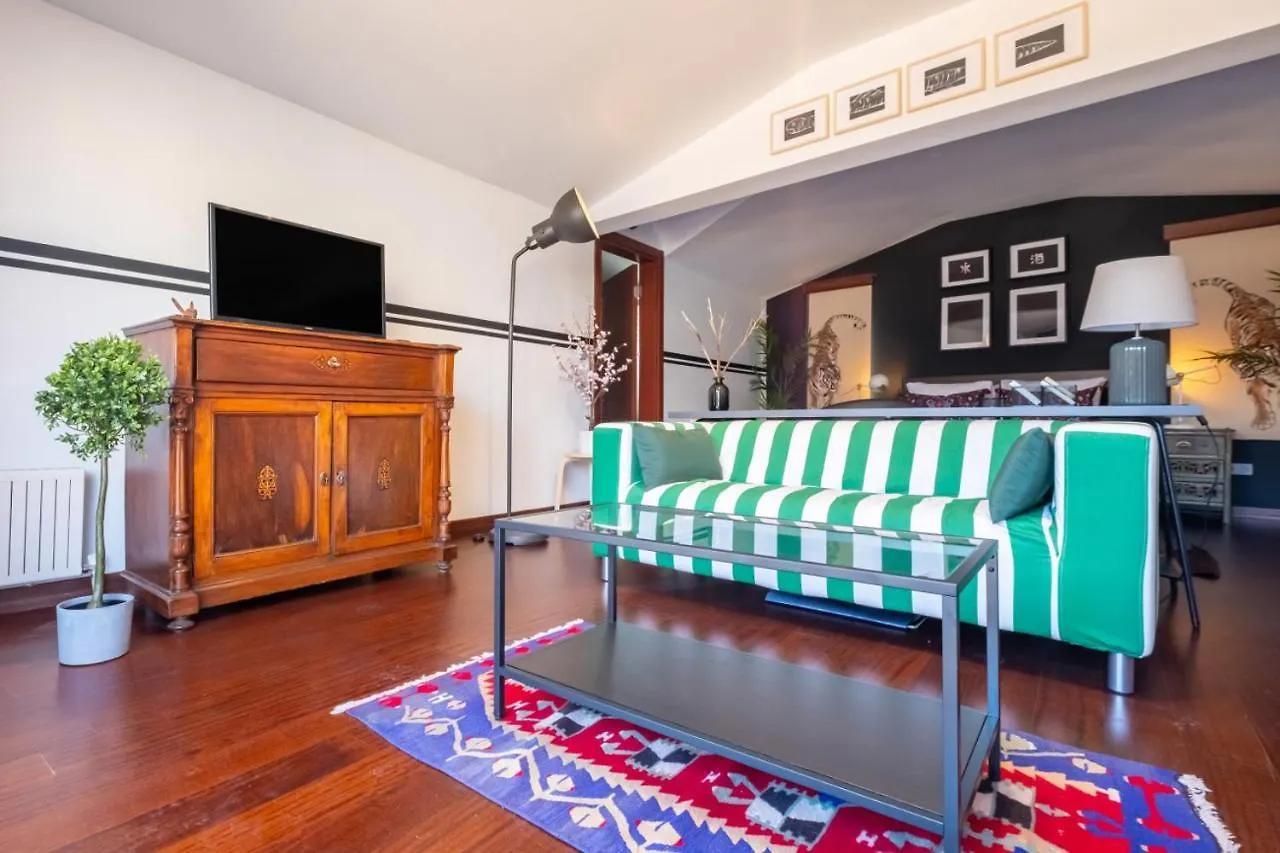 Apartamento Flat With Terrace Near Istiklal Street Estambul Turquía