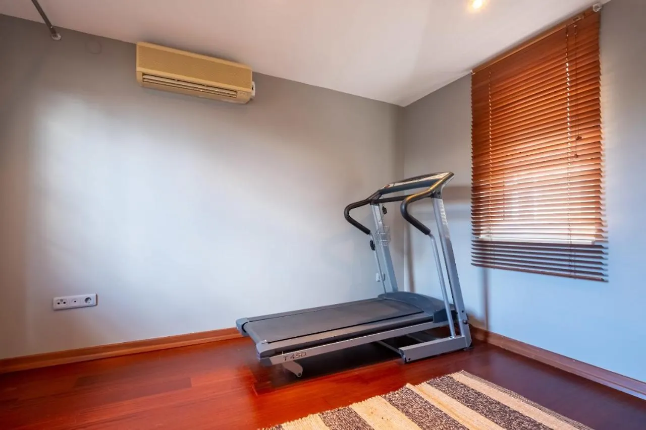 Apartamento Flat With Terrace Near Istiklal Street Estambul